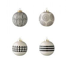 Day ball ornament julgranskula