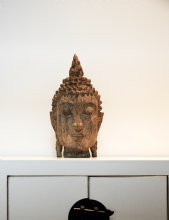 Cozy room buddha huvud budda