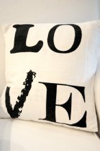 Day quotes kuddfodral love inredning textil