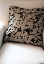 Day home freedoom kudde kuddfodral blommor svart linne