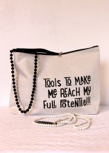 House Doctor necessär sminkväska vit med text